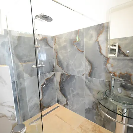 Gaestehaus Coco Appartamento *